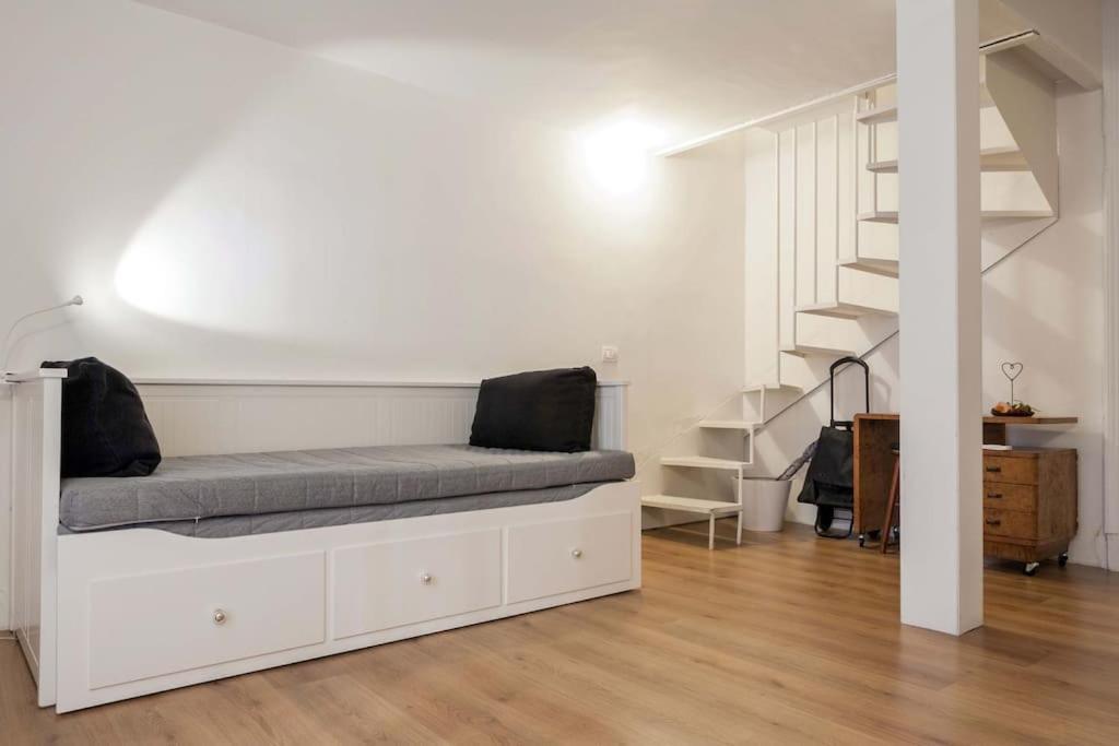 Loft Centro Ingresso Indipendente Giardino Privato Aeroporto di Catania Fontana Rossa
