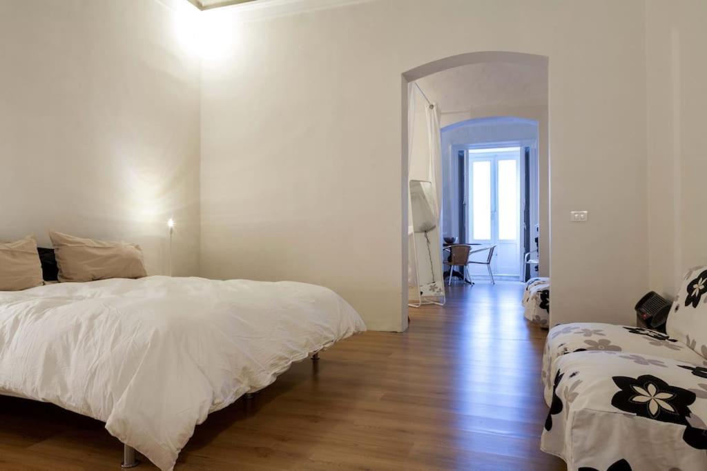 Appartamento Loft Centro Ingresso Indipendente Giardino Privato Aeroporto di Catania Fontana Rossa